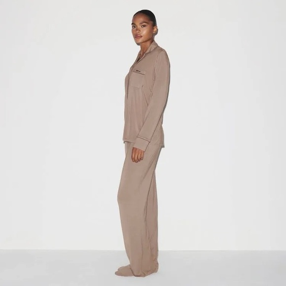 SKIMS**RARE** Long Sleeve Sleep Set-FOSSIL-XS-BNWT - Picture 4 of 9